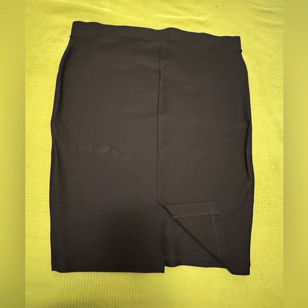 torrid Midi Studio Luxe Ponte Pencil Skirt size 3 EUC - Picture 4 of 8